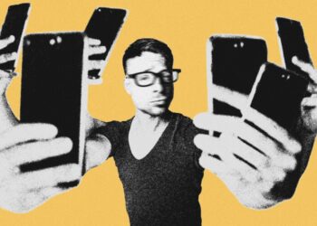 The Screen Time Maximalists Who Spend an Ungodly Amount of Time on Their Phones