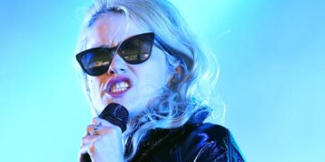 Charli XCX’s Team Refutes Sky Ferreira’s Claim That Her Old Demos Were Used on ‘Wuthering Heights’ Without Credit