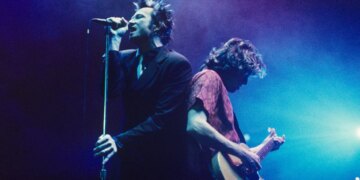 30 Years Ago, a Grammy-Winning Grunge Band Quit Touring at the Height of Their Fame Due to Singer’s Ongoing Struggles