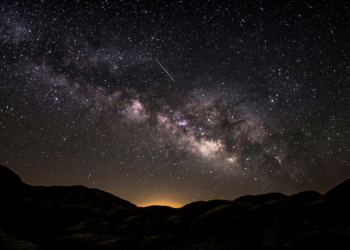 The Lyrid Meteor Shower Is Peaking Tonight, and the Viewing Conditions Are Shockingly Good