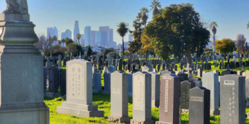 This Cemetery Has Been Hiding Millions of Residents for Almost 100 Years