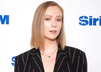 Hannah Einbinder Calls AI Creators ‘Losers’ Who Have Always Wanted to Be Special: ‘They’re Not’