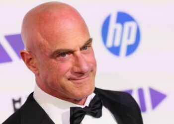 Christopher Meloni Jokes He’s ‘Freshly Unemployed’ After ‘Organized Crime’ Ax, Reunites With Mariska Hargitay