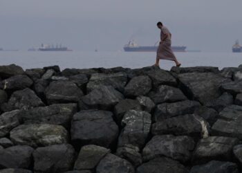 U.S. blockade has turned back six ships leaving Strait of Hormuz