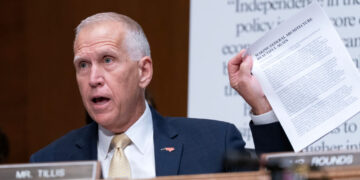 Tillis clears path for Warsh confirmation as new Federal Reserve chief