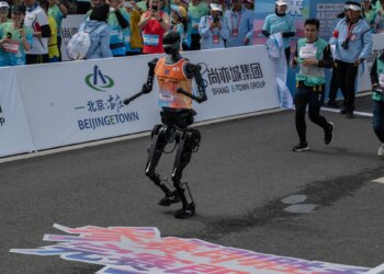 Watching Robots Run a Half-Marathon Is Kind of Hilarious (One of Them Is Freakishly Fast Though)