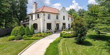 High-end houses still competitive, even as luxury market slips a bit