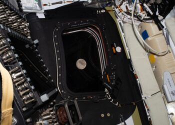 The moon and Mars could create a new human species