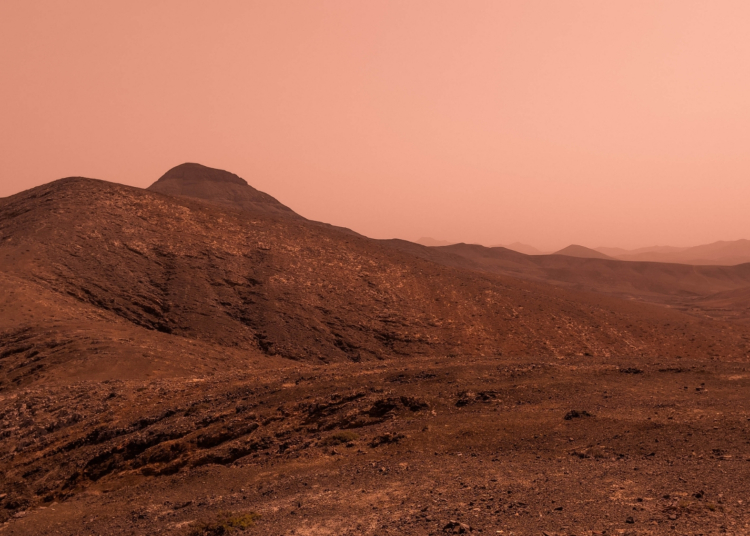 Something Strange Is Slowly Spreading Across Mars, and Scientists Don’t Know What It Is