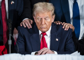 Trump post appearing to depict himself as Jesus sparks backlash from religious right