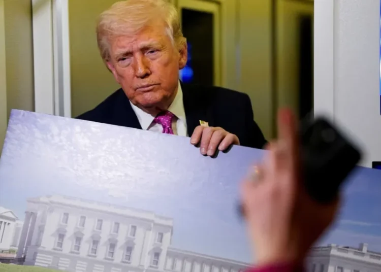 ‘Deranged!’ White House melts down over speculation Trump hospitalized