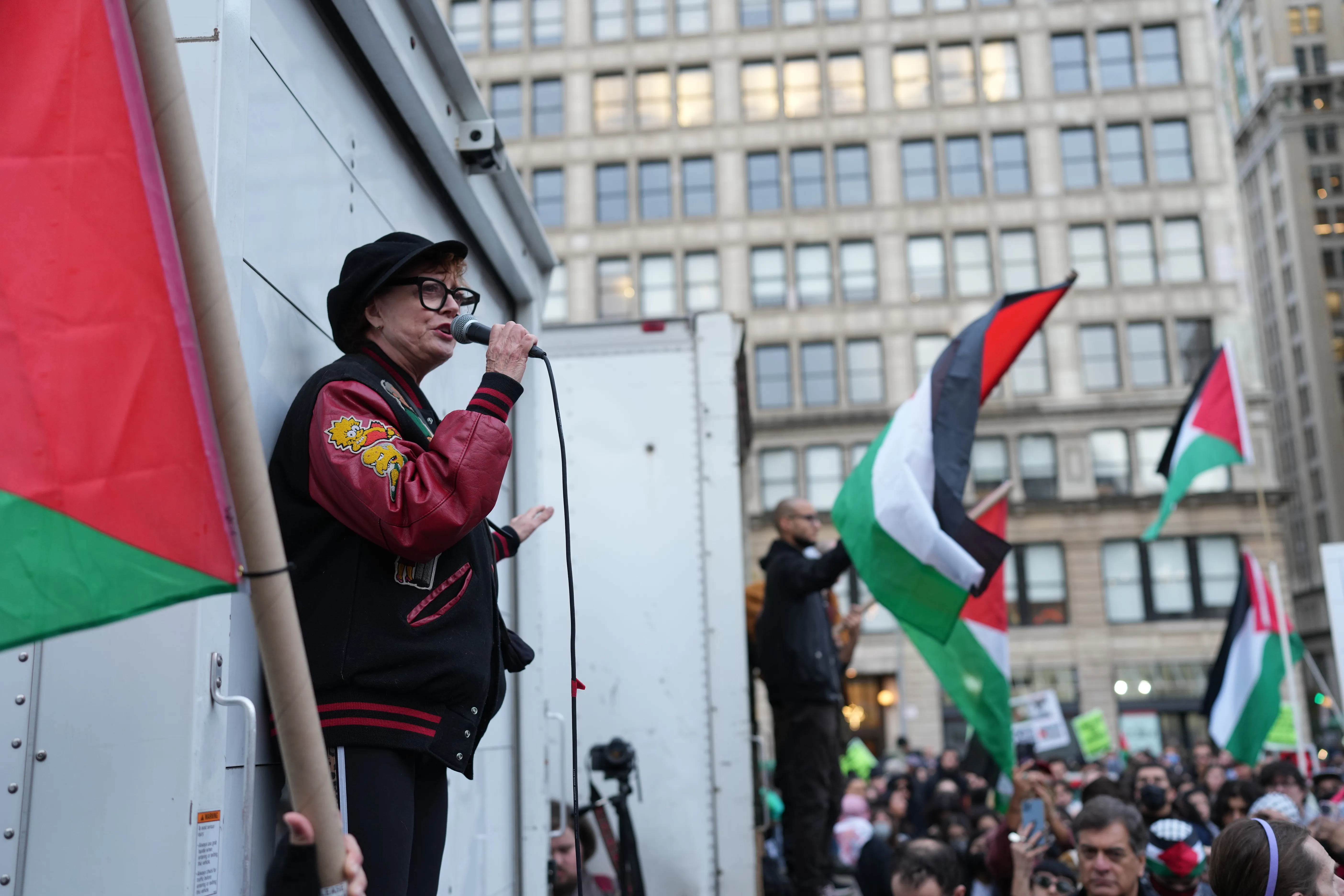 Susan Sarandon speaking at a pro-Palestine rally.