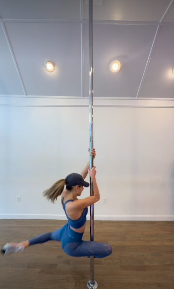 Alix Earle pole dancing.