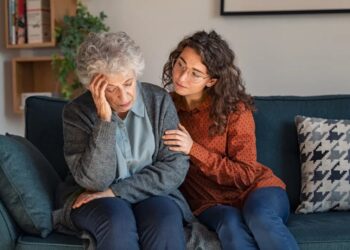 Dear Abby: My divorced mom says I betrayed her by hosting my stepfather and his new wife