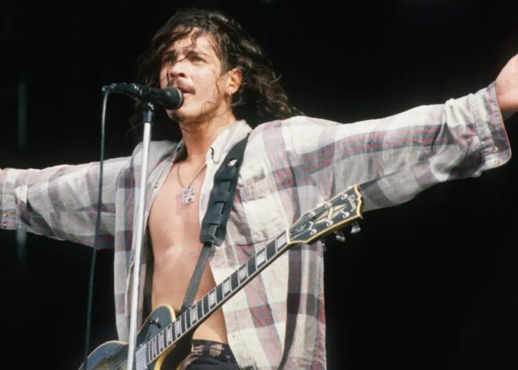 4 Grunge Classics That Just Hit Better When Wearing a Band Tee and an Oversized Flannel