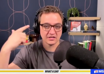 Analyst shares stark warning as Trump’s ‘lame duck-ness’ sets in: ‘Doing a terrible job’