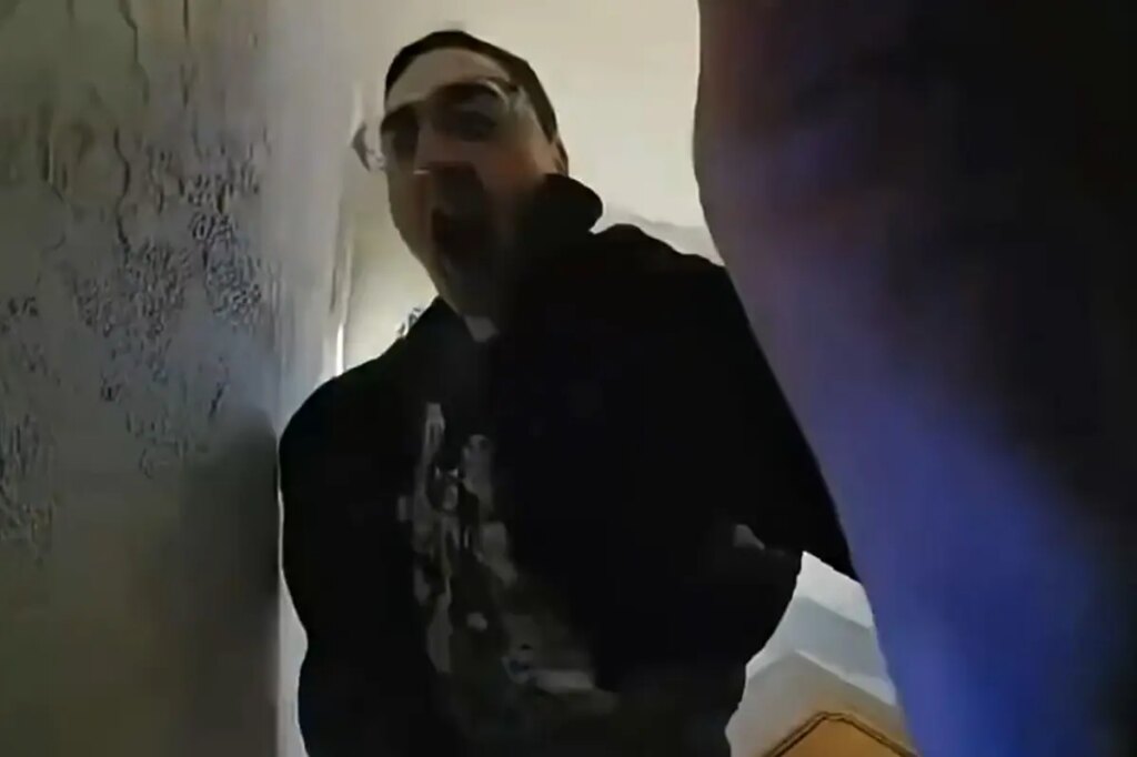 Terrifying video shows standoff between female homeowner and creep who broke into her house