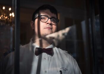 New York’s doormen are about to go dark — here’s why one Park Avenue veteran is ready to abandon his post