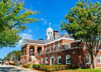 I was one of a few conservative professors at Harvard — here’s where the school went wrong