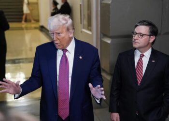 Trump pressures Dems with new strict deadline