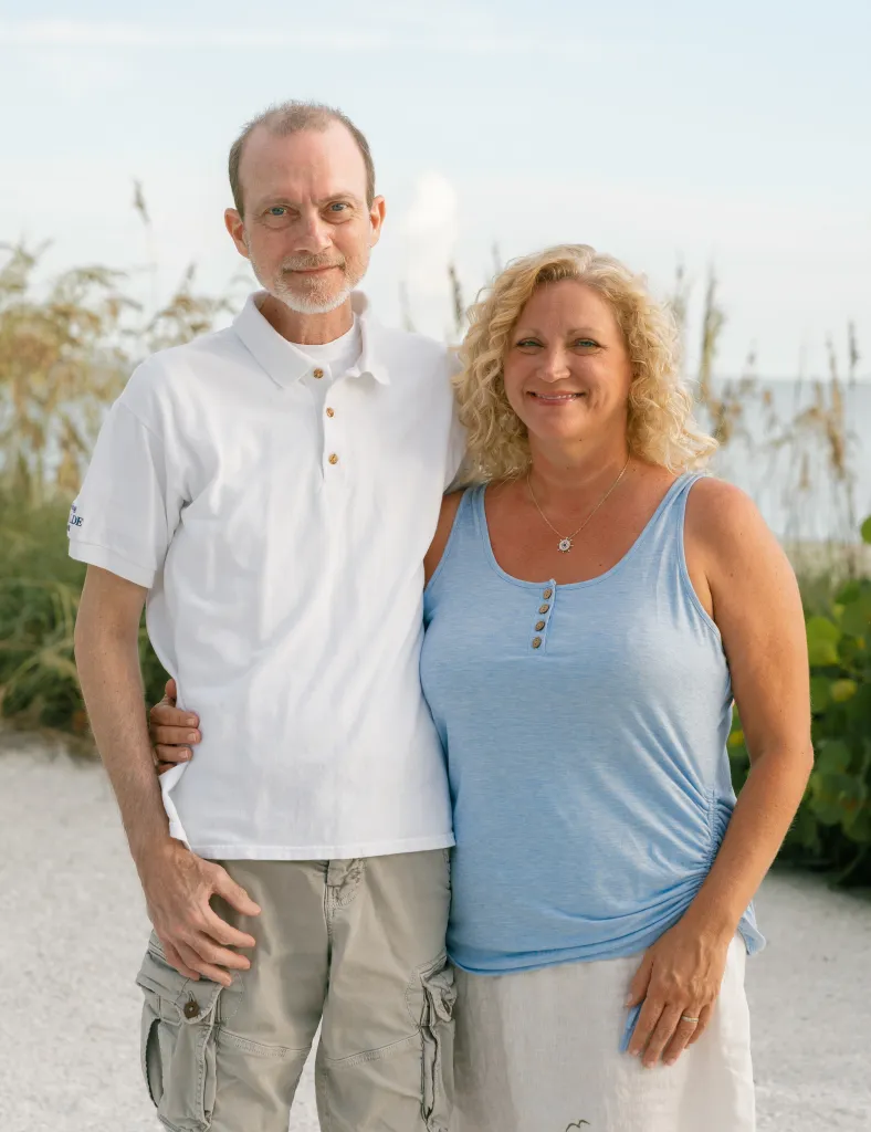 Eric and Becky Tennant pose outdoors.