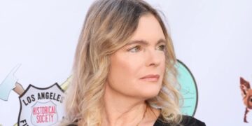 ‘Baywatch’ Star Erika Eleniak to Return for Reboot