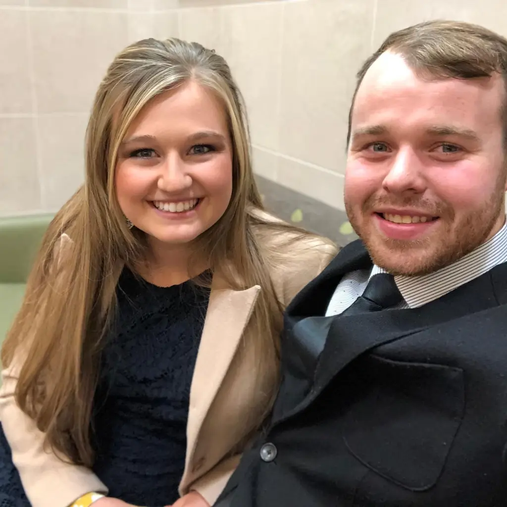 Joseph and Kendra Duggar smiling for a selfie.