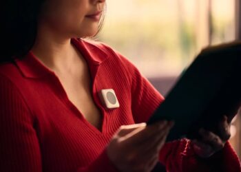 This AI Wearable From Ex-Apple Engineers Looks Like an iPod Shuffle