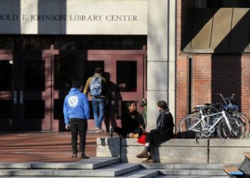 Why colleges are going out of business