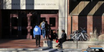 Why colleges are going out of business