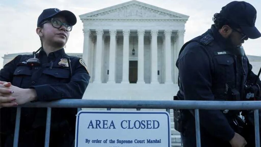 Trump case forces US Supreme Court to confront prospect of Americans losing citizenship