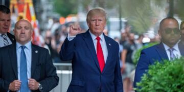 Trump admits he had to be talked out of Bahamas-style tiles for DC reflecting pool