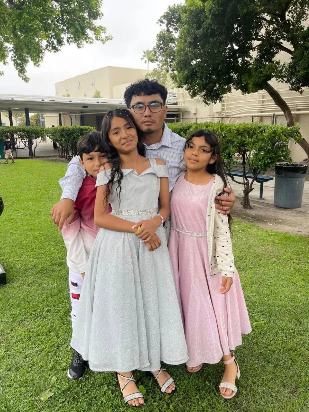 Khimberly Zavaleta (second from left) with three children.