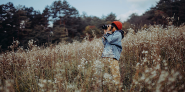 How Birdwatching Changes Your Brain, According to Science