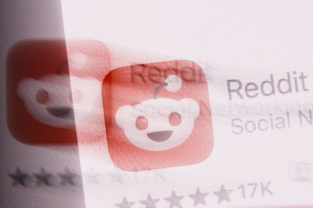 How to Get Rid of Reddit’s Giant App-Shilling Popup That Breaks Its Entire Mobile Site
