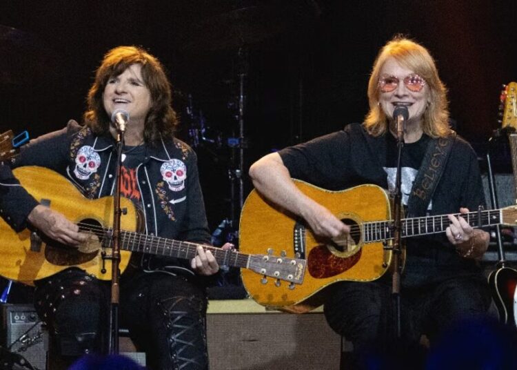 Indigo Girls Singer Emily Saliers Diagnosed With 2 Disorders Affecting Her Voice: ‘There’s No Cure’