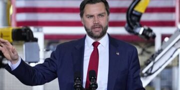 Expert issues stark warning after JD Vance reveals Trump admin’s ‘mindset’ for midterms