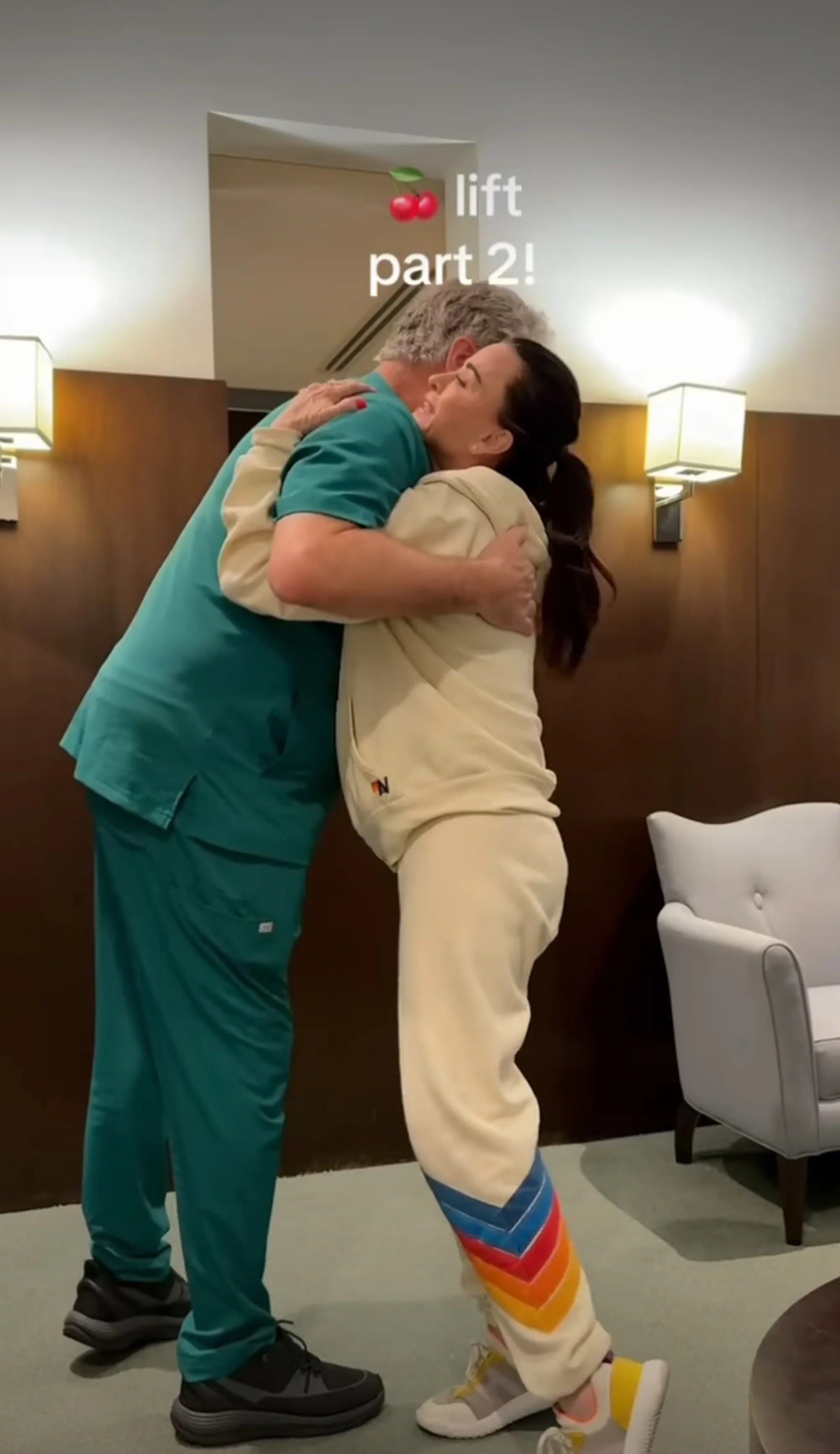 Sophia Umansky embracing a surgeon, with text overlay 