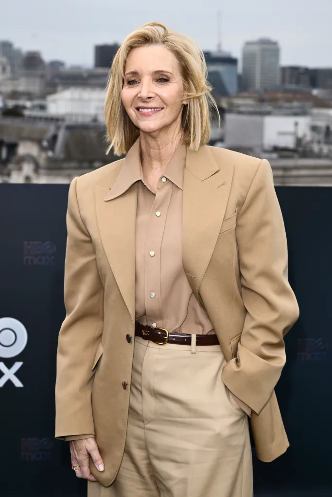 Lisa Kudrow attending the 