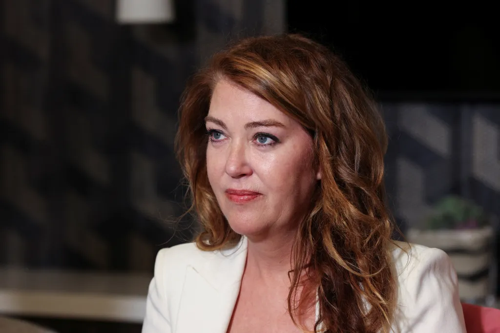 Lonna Drewes, who made sexual misconduct allegations against U.S. Rep. Eric Swalwell, holds a press conference.