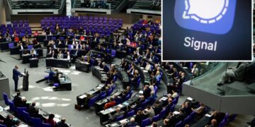 Russia suspected of sweeping Signal hack attack on German officials
