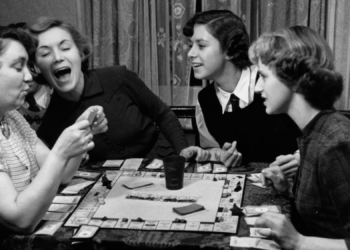 Why Making Friends as an Adult Is So Hard (and How to Find Your People)