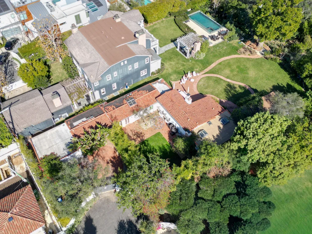 Aerial view of Marilyn Monroe's former home in Brentwood, CA.