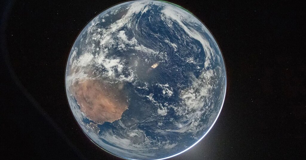 Moon Astronaut Captures Shot of Earth That Lets You See Its Thin Atmosphere Perfectly