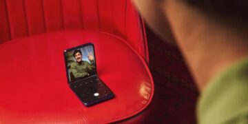 Motorola’s New Razr Folding Phones Command a Higher Price and Few Upgrades