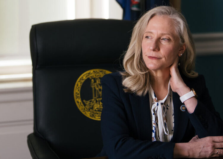 A Governor Who Stressed Pragmatism Is Hounded by Politics