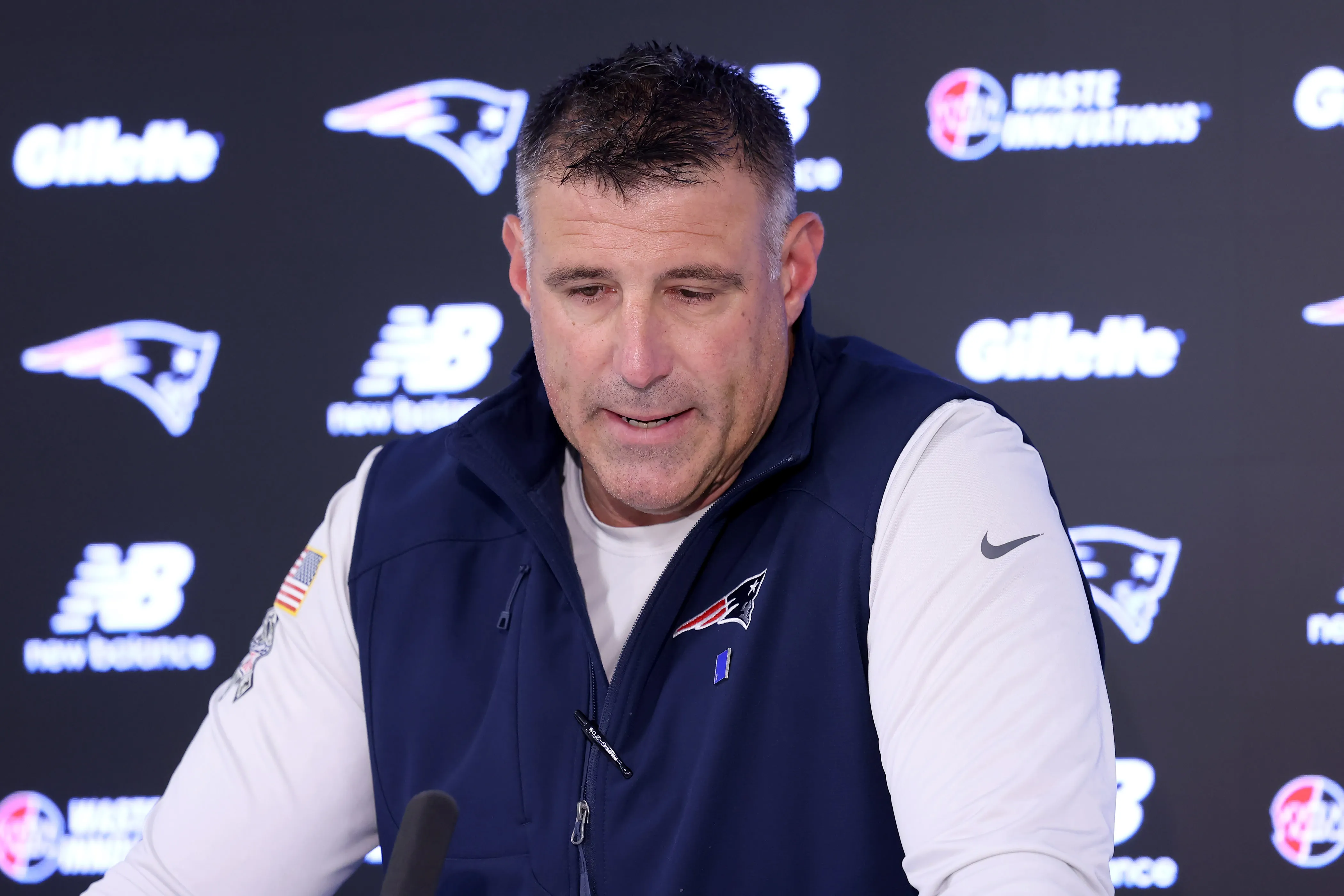 New England Patriots head coach Mike Vrabel speaks at a press conference.