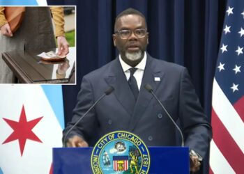 Chicago mayor links restaurant industry to ‘slavery’ as tipped wage fight intensifies