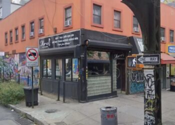 Man, 26, stabbed to death outside NYC bar after argument turns bloody: sources