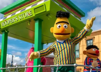 Fox News trolled over panic that Bert and Ernie will become Muslims after learning Arabic